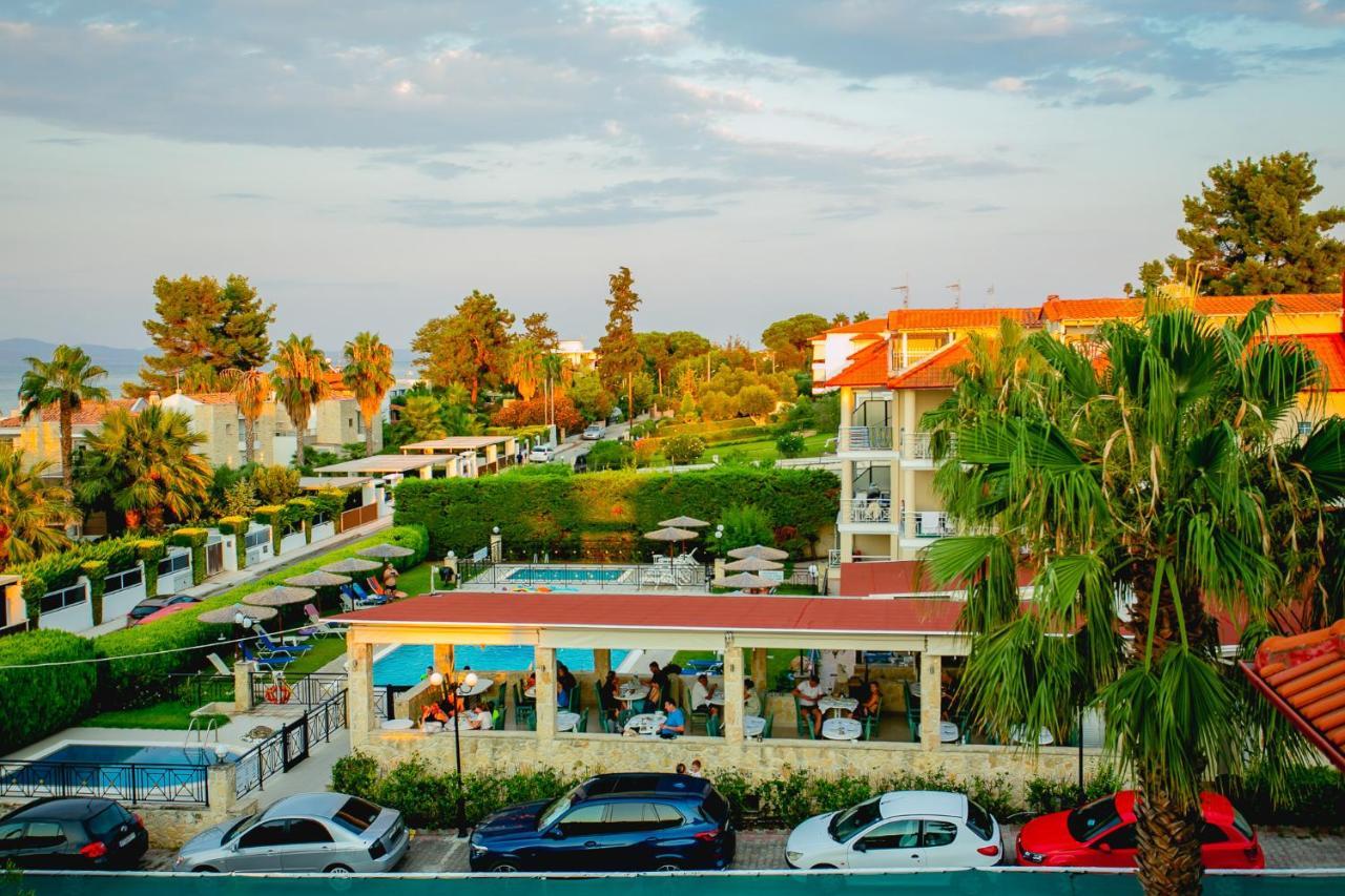 Golden Residence Family Resort Пефкохорі Екстер'єр фото