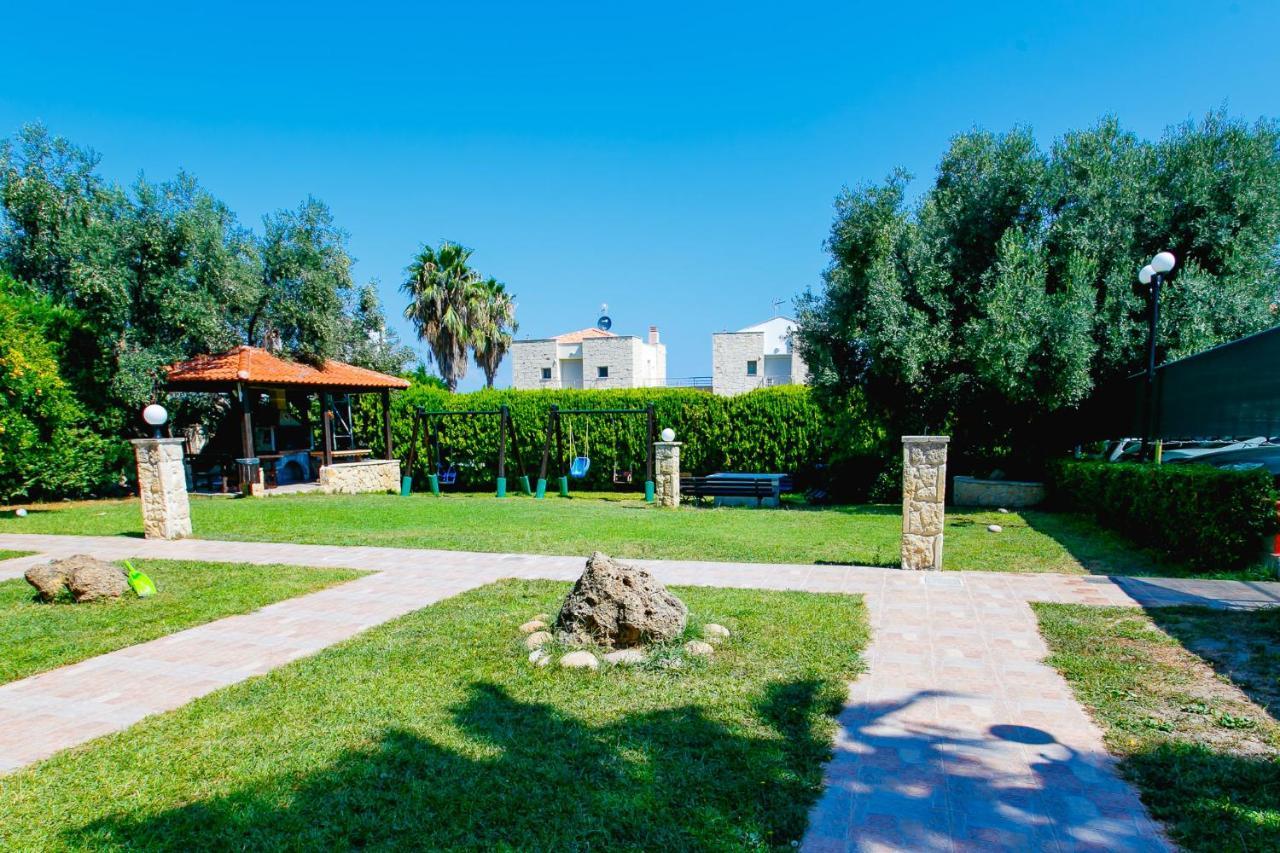 Golden Residence Family Resort Пефкохорі Екстер'єр фото