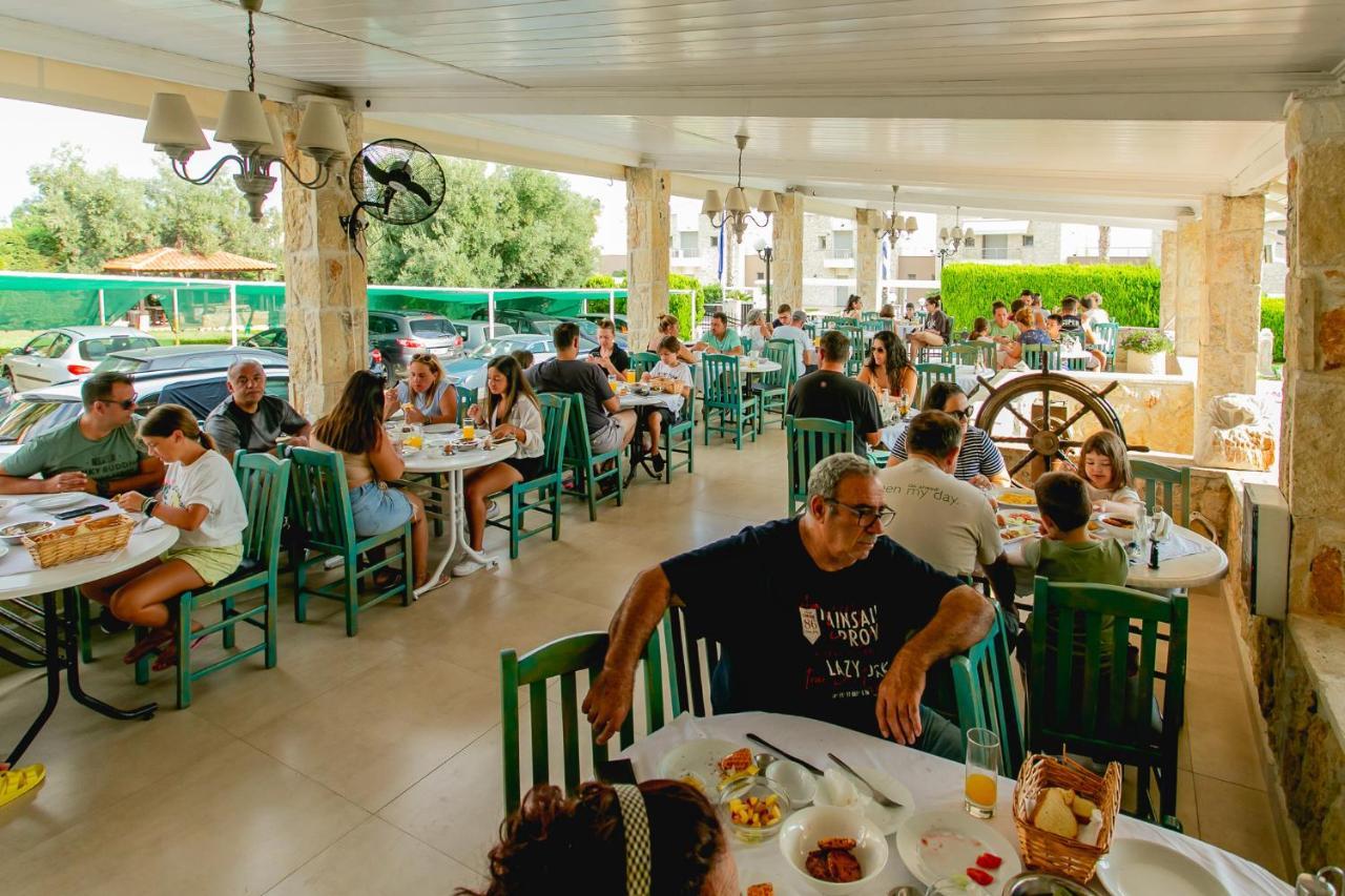 Golden Residence Family Resort Пефкохорі Екстер'єр фото