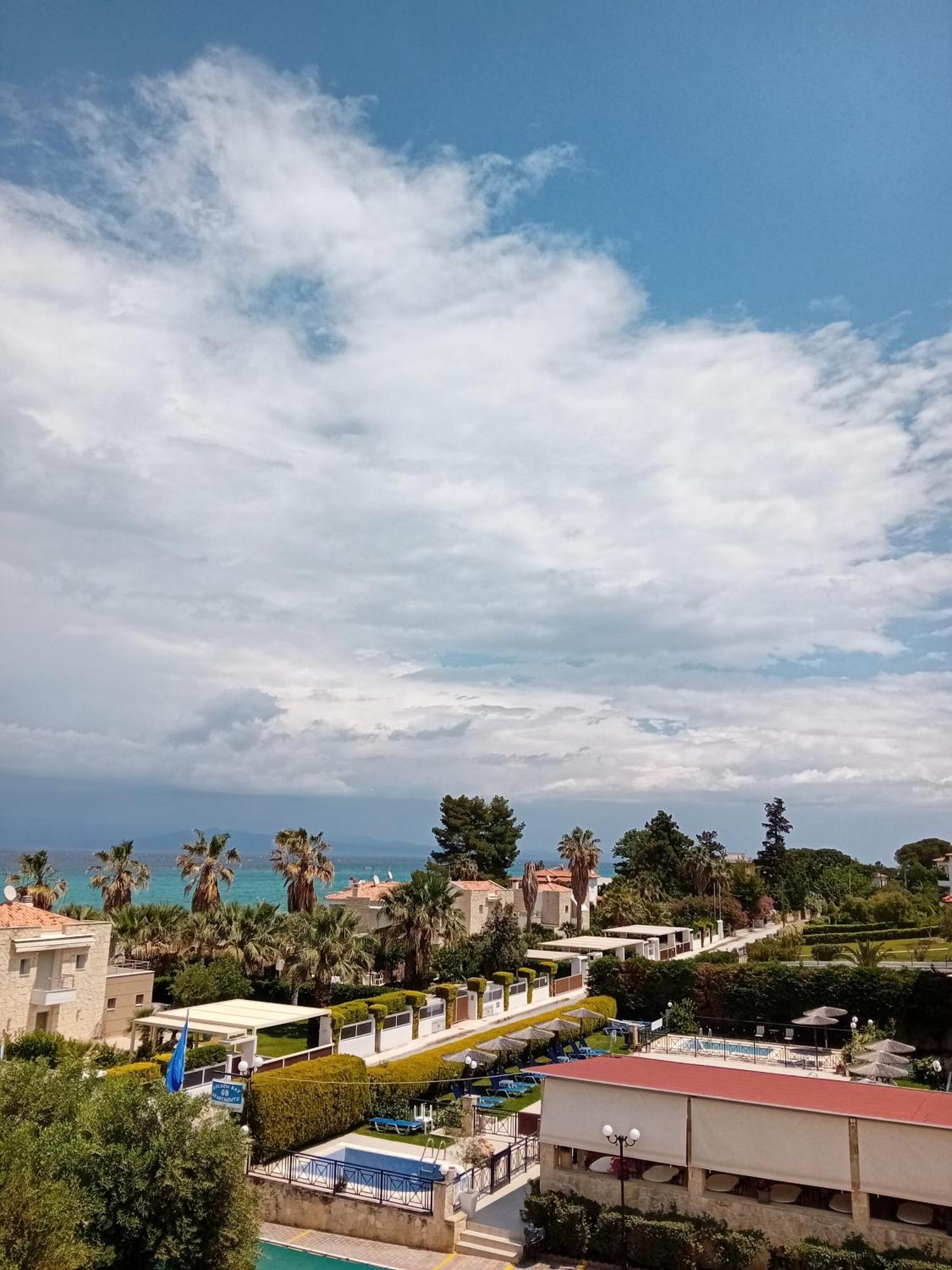 Golden Residence Family Resort Пефкохорі Екстер'єр фото